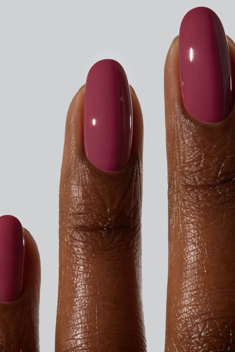 Vernis gel rose poudré élégance