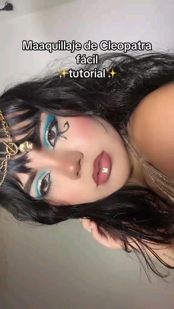 Maquillage égyptien Cléopâtre