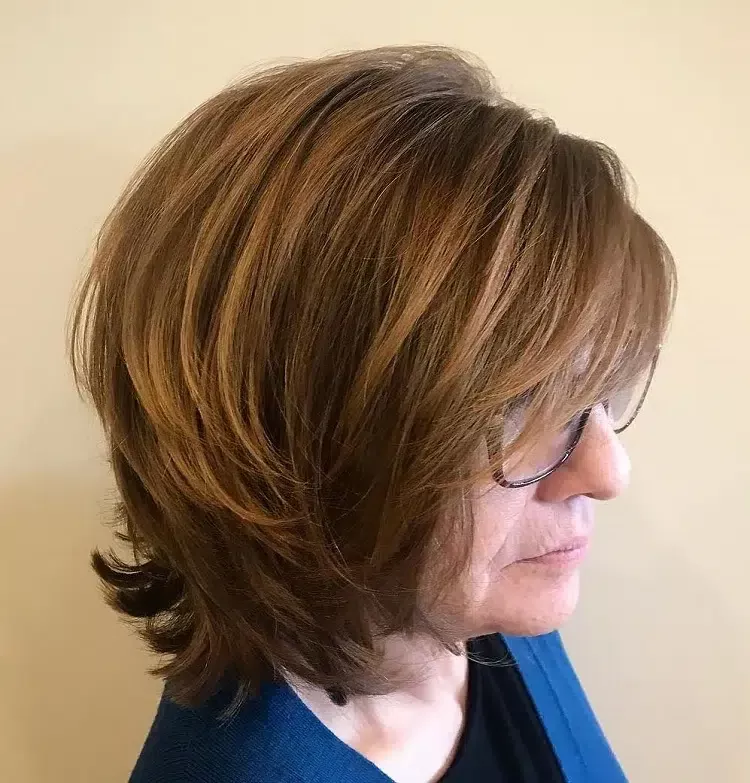 Coiffure rajeunissante femme 60 ans