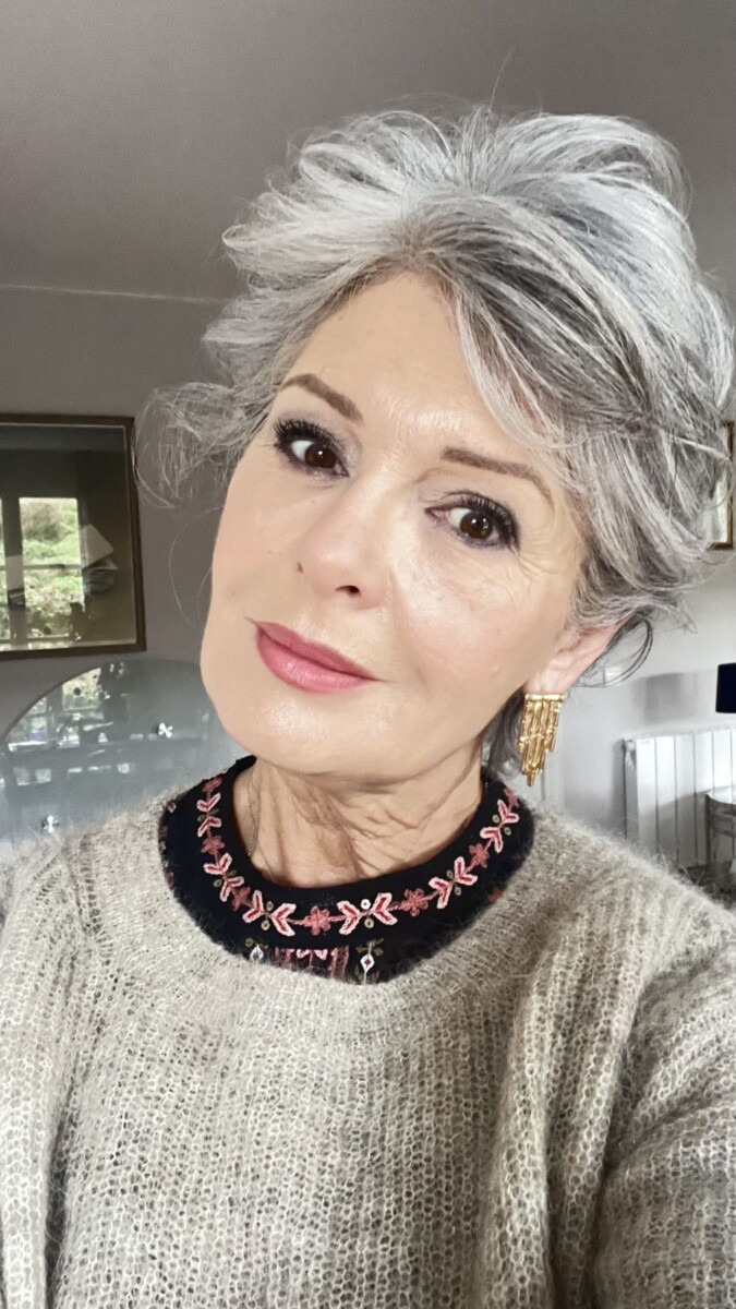 Coiffure moderne femme 60 ans