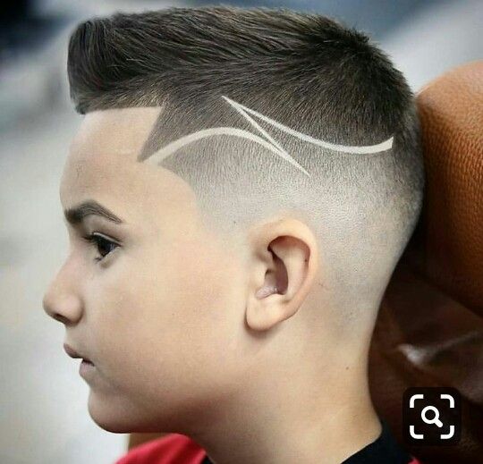 Trait cheveux homme design