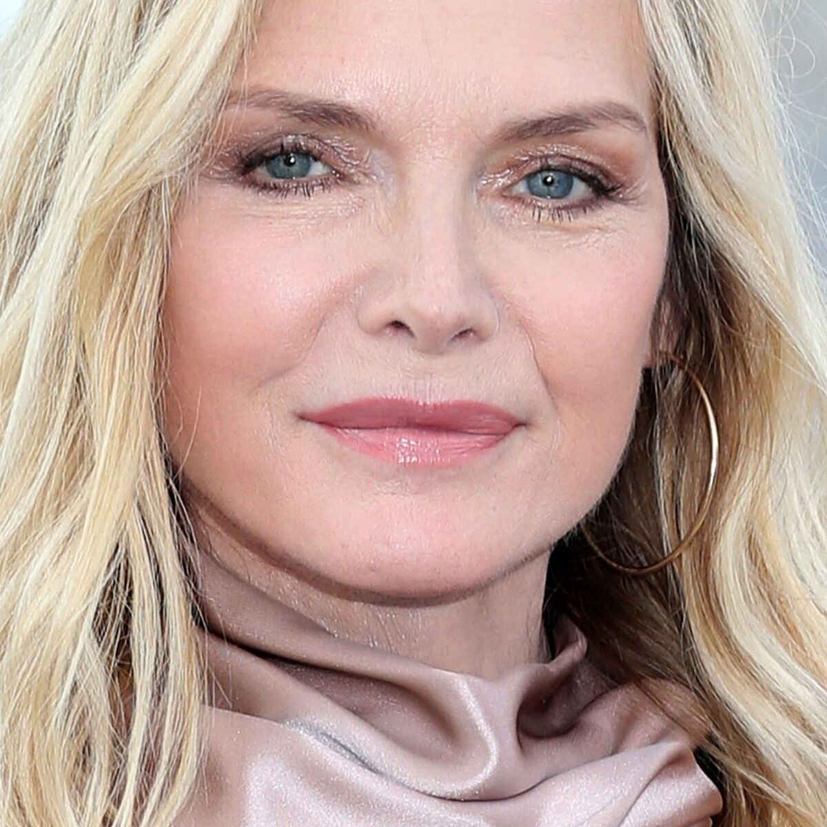 Coiffure moderne femme 60 ans