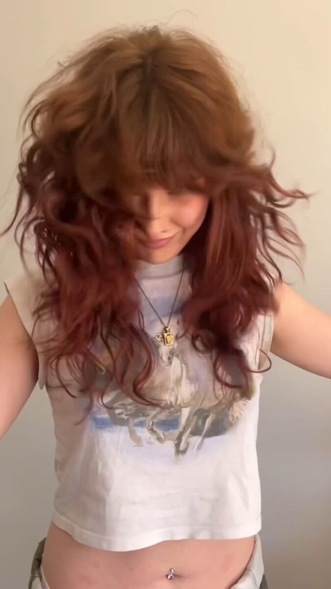 Mi-long dégradé frange 50 ans